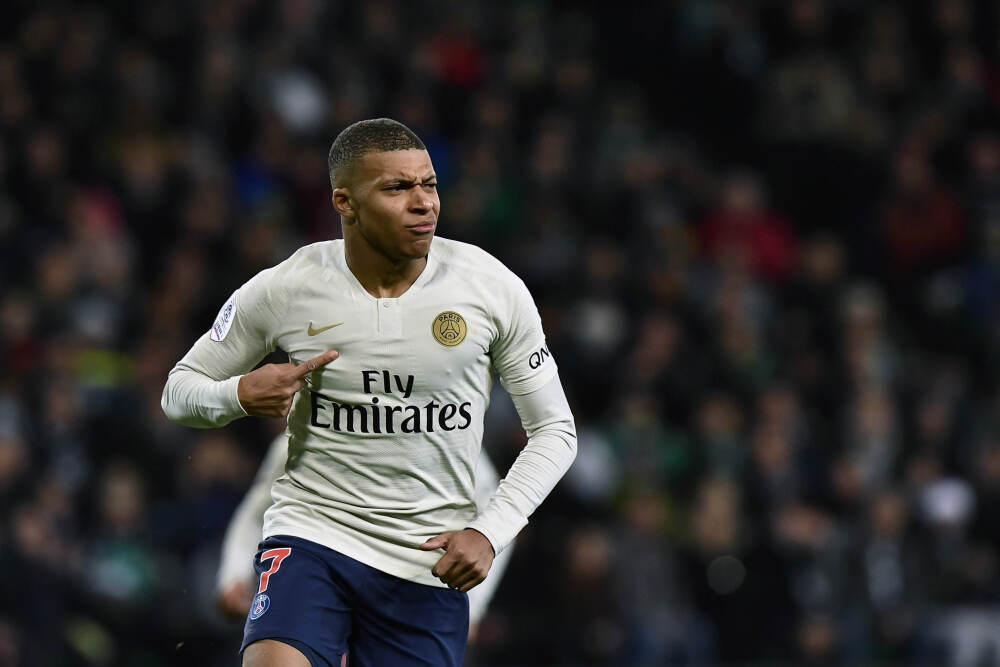 高铁上现“平面盲文” 无障碍设施不能沦为空壳摆设